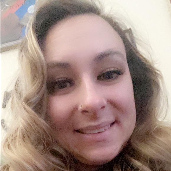 Meet your Posher, Ashton - Picture 1 of 1